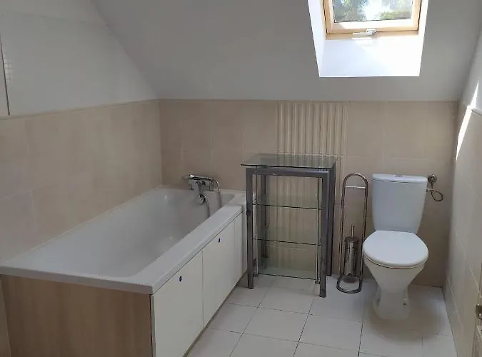 Joanna 홈스테이 코워브제크